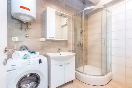 Villa Veronique VVE, Villa moderne à Dramalj avec jacuzzi - Photo 14