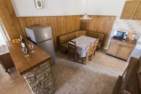 Vacation house Ornella, Maison de vacances de charme avec jardin à Turanj - Photo 5