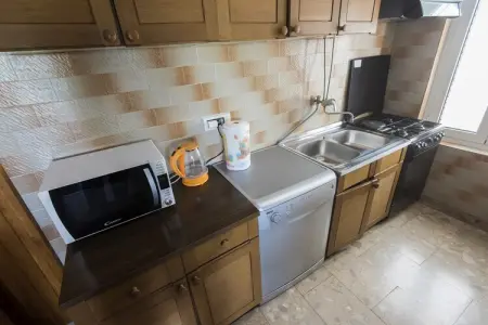 Vacation house Ornella, Maison de vacances de charme avec jardin à Turanj - Photo 8