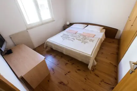 Vacation house Ornella, Maison de vacances de charme avec jardin à Turanj - Photo 15