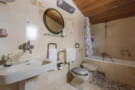 Vacation house Ornella, Maison de vacances de charme avec jardin à Turanj - Photo 22