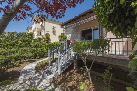 Vacation house Ornella, Maison de vacances de charme avec jardin à Turanj - Photo 26