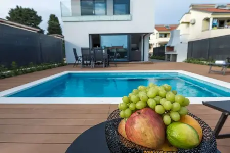 Villa Tuta, Villa de luxe à Pakoštane avec piscine - Photo 7