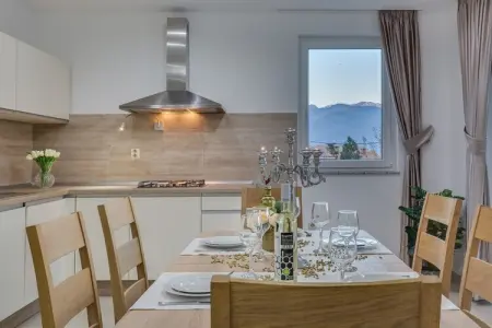 Villa Zlatni Dvori, Spacieuse maison de vacances à Ražanac avec piscine - Photo 12