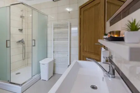 Villa Zlatni Dvori, Spacieuse maison de vacances à Ražanac avec piscine - Photo 27