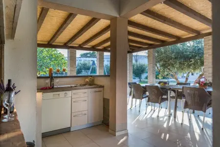 Villa Zlatni Dvori, Spacieuse maison de vacances à Ražanac avec piscine - Photo 34