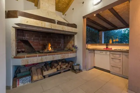 Villa Zlatni Dvori, Spacieuse maison de vacances à Ražanac avec piscine - Photo 36