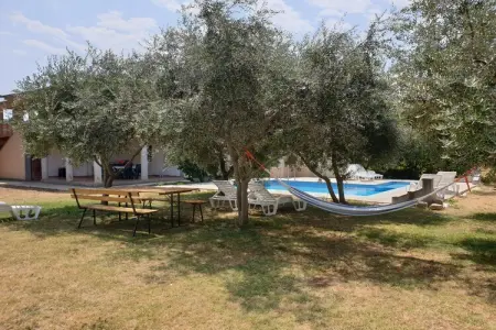 App Musoga 3, Maison de vacances confortable à Banjole avec piscine - Photo 4