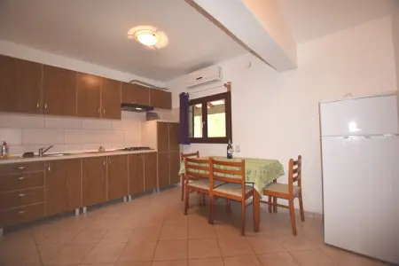 App Musoga 3, Maison de vacances confortable à Banjole avec piscine - Photo 11