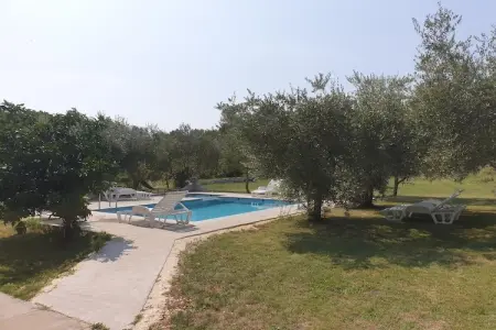App Musoga 3, Maison de vacances confortable à Banjole avec piscine - Photo 22