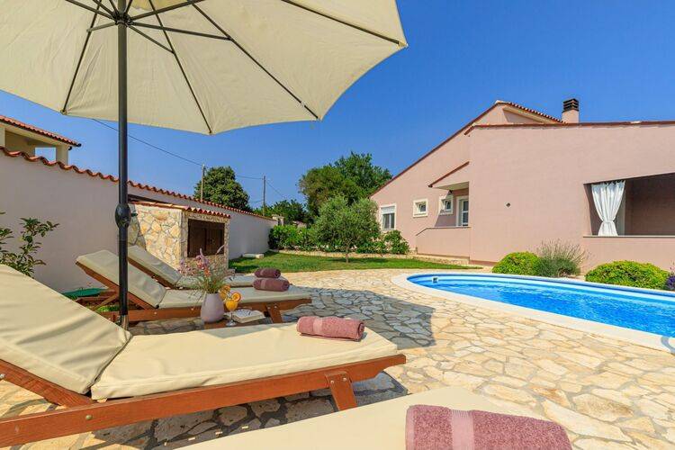 Villa Agri with large Garden and Pool near Pula, Location Gite à Marcana - Photo 10 / 40