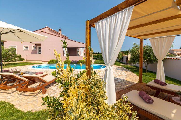 Villa Agri with large Garden and Pool near Pula, Location Gite à Marcana - Photo 18 / 40