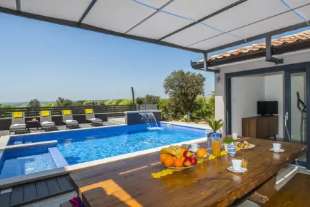 Villa ART Viskovici, Villa exquise à Viškovici avec sauna - Photo 5