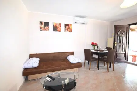 Apartment Angela 2, Charmante maison de vacances avec piscine à Zbandaj - Photo 2