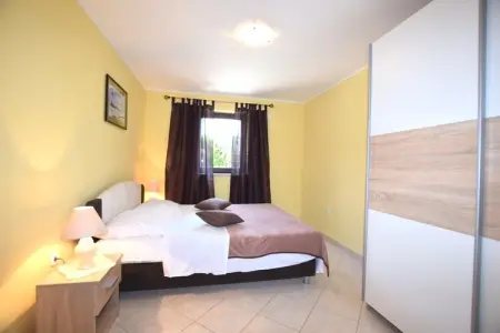 Apartment Angela 2, Charmante maison de vacances avec piscine à Zbandaj - Photo 3