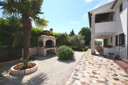 Apartment Angela 2, Charmante maison de vacances avec piscine à Zbandaj - Photo 23