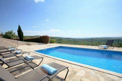 Villa Walker, Villa 8 personnes à Buje HR-52460-04