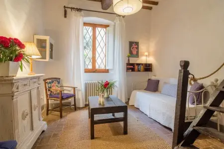 Casa La Ruota, Charmante ferme avec piscine à Bacchereto - Photo 4