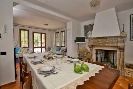 Sassetta Castagno, Spacieuse maison de vacances à Val Canina avec piscine - Photo 1