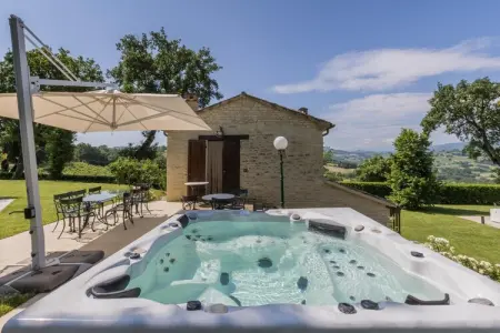 Villa Anna, Villa de campagne avec 2 tourbillons extérieurs et piscine chauffée - Photo 15