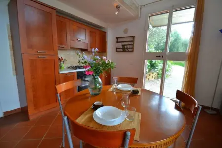 Lidia, Maison de vacances calme à Castagneto Carducci avec jardin - Photo 2