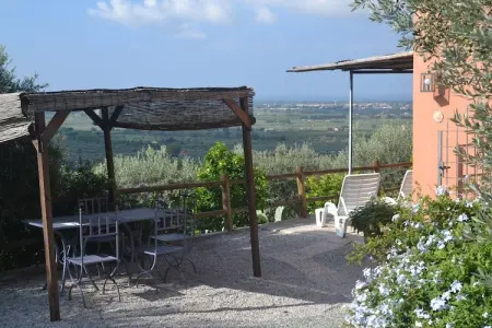Lidia, Maison de vacances calme à Castagneto Carducci avec jardin - Photo 21