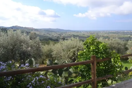 Lidia, Maison de vacances calme à Castagneto Carducci avec jardin - Photo 24