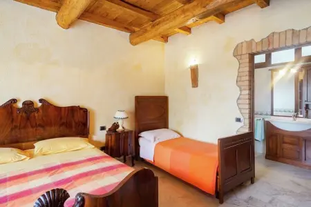 Agriturismo Valle Fiorita, Ferme luxueuse à Aulla avec piscine - Photo 8