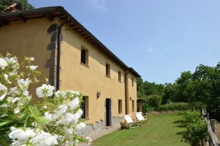 Castagno, Villa rustique avec piscine commune située à Sermugnano - Photo 6