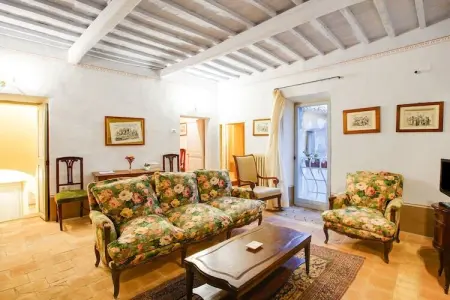 Castagno, Villa rustique avec piscine commune située à Sermugnano - Photo 12