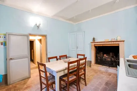 Castagno, Villa rustique avec piscine commune située à Sermugnano - Photo 14