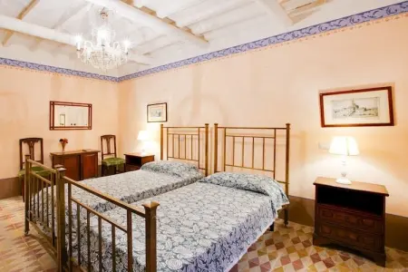 Castagno, Villa rustique avec piscine commune située à Sermugnano - Photo 16