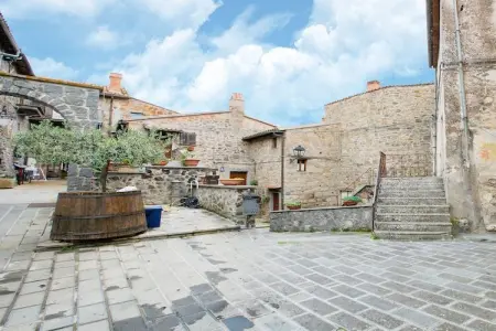 Castagno, Villa rustique avec piscine commune située à Sermugnano - Photo 23