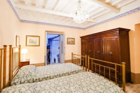 Castagno, Villa rustique avec piscine commune située à Sermugnano - Photo 29