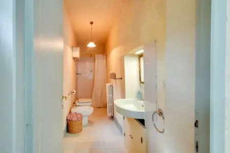 Il Belvedere, Magnifique villa avec piscine commune à Sermugnano - Photo 18