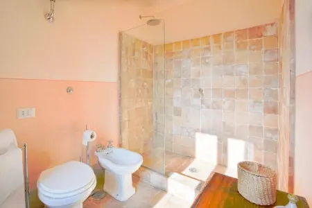 Villa Sparina, Vieille Villa à Sermugnano avec piscine à débordement - Photo 22