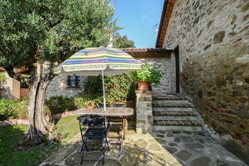 Location Casa a Monte sta Maria Tiberina,Rondine IT-06010-33 N°518474