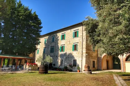 Gualdo Cattaneo Piccolo, Vaste maison de campagne avec jacuzzi à Gualdo Cattaneo - Photo 5