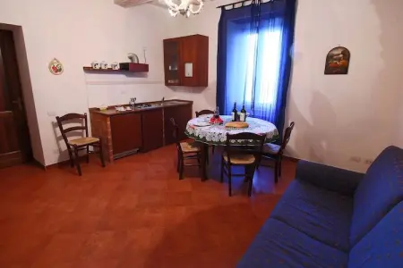 Gualdo Cattaneo Piccolo, Vaste maison de campagne avec jacuzzi à Gualdo Cattaneo - Photo 10