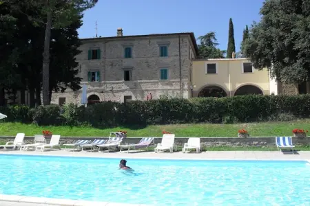 Gualdo Cattaneo Piccolo, Vaste maison de campagne avec jacuzzi à Gualdo Cattaneo - Photo 12