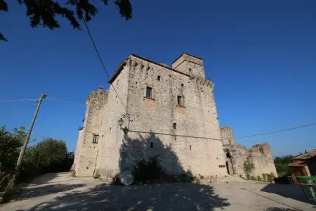 Granaio, Château de luxe avec piscine installé en Ombrie - Photo 27