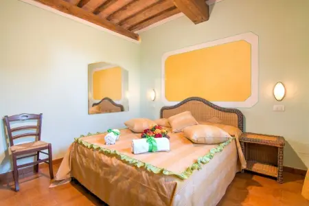 Cavaliere d'Italia, Grande ferme avec piscine à Castiglione del Lago - Photo 16