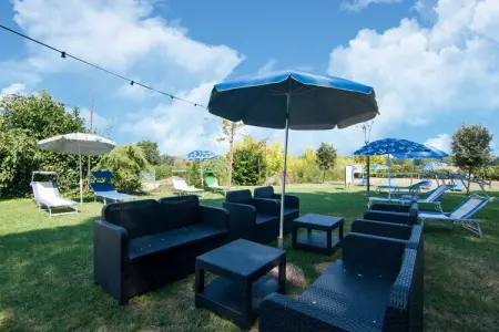 Cavaliere d'Italia, Grande ferme avec piscine à Castiglione del Lago - Photo 23