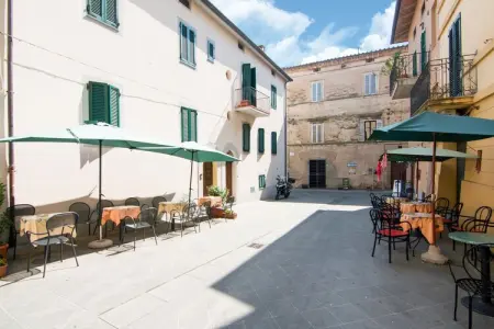 Cavaliere d'Italia, Grande ferme avec piscine à Castiglione del Lago - Photo 35