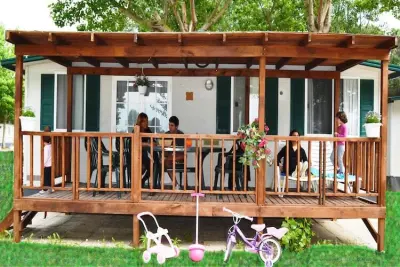 Chalet à Tuoro sul Trasimeno, Camping Punta Navaccia 2 - Mobilehome Superior - N°439850