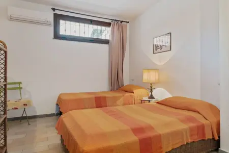 Casa Santa Giusta, Maison de vacances moderne près de la mer à Bosa, Sardaigne - Photo 16