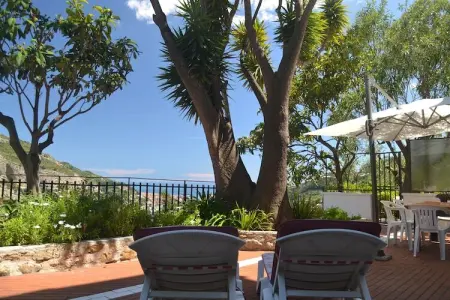 Casa Longo, Maison de vacances moderne avec vue sur la mer à Vintimille - Photo 25