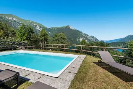 Casa Europa, Maison de vacances à Molina di Ledro avec piscine - Photo 1