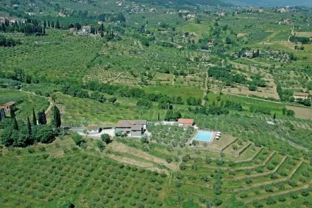 La Casa dei Due Olivi, Ferme rustique à San Baronto avec piscine - Photo 13