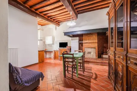 La Casa dei Cinque Olivi, Charmante ferme à San Baronto avec piscine - Photo 14